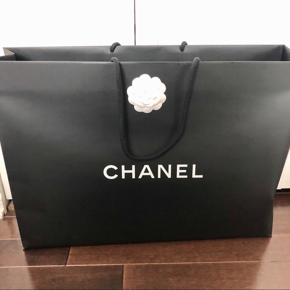 45% OFF🌟CHANEL Black/White Runway Jacket - Picture 16 of 16